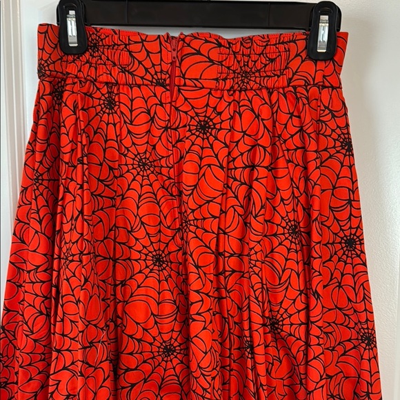 Pinup Couture Spiderweb Skirt Small like new - Picture 3 of 4
